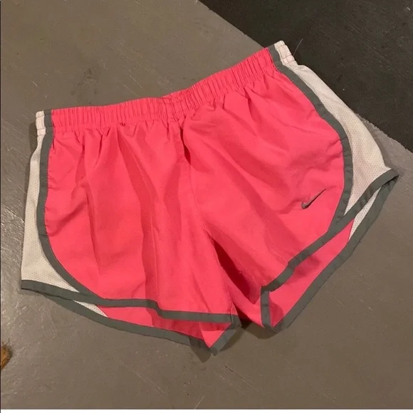 Nike hot pink girls athletic shorts size small! - Picture 1 of 7